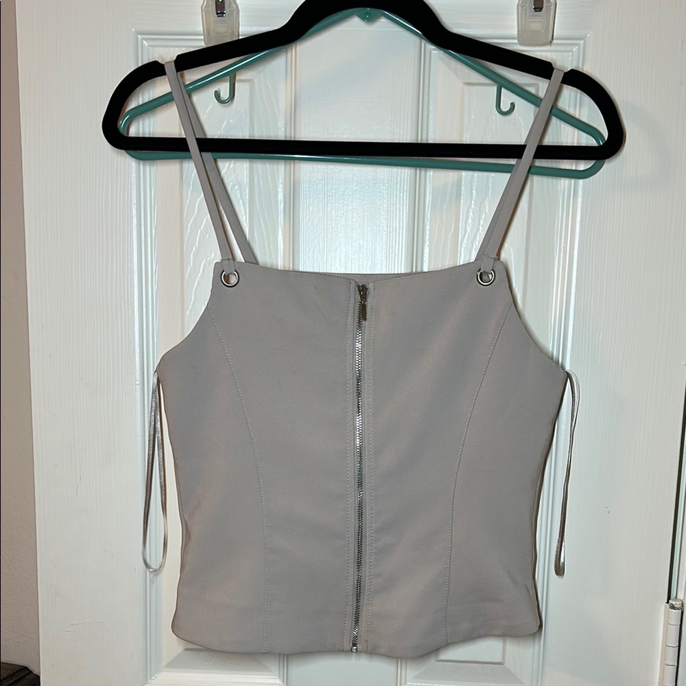(NWT) Savida women’s Zipped Crop Top. Size US 4.